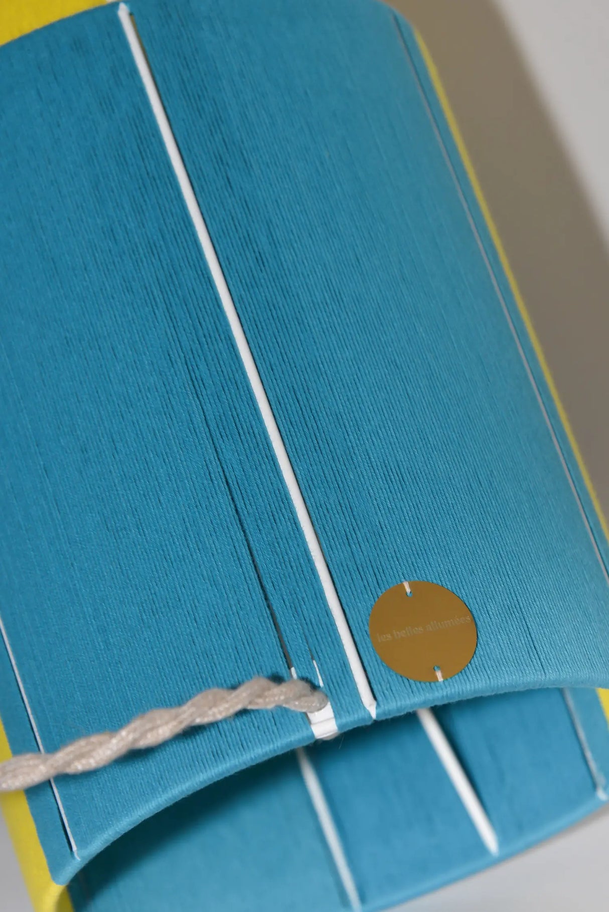 L’Attachante Riviera Acidulée – Jaune/Prusse / Les Belles Allumées