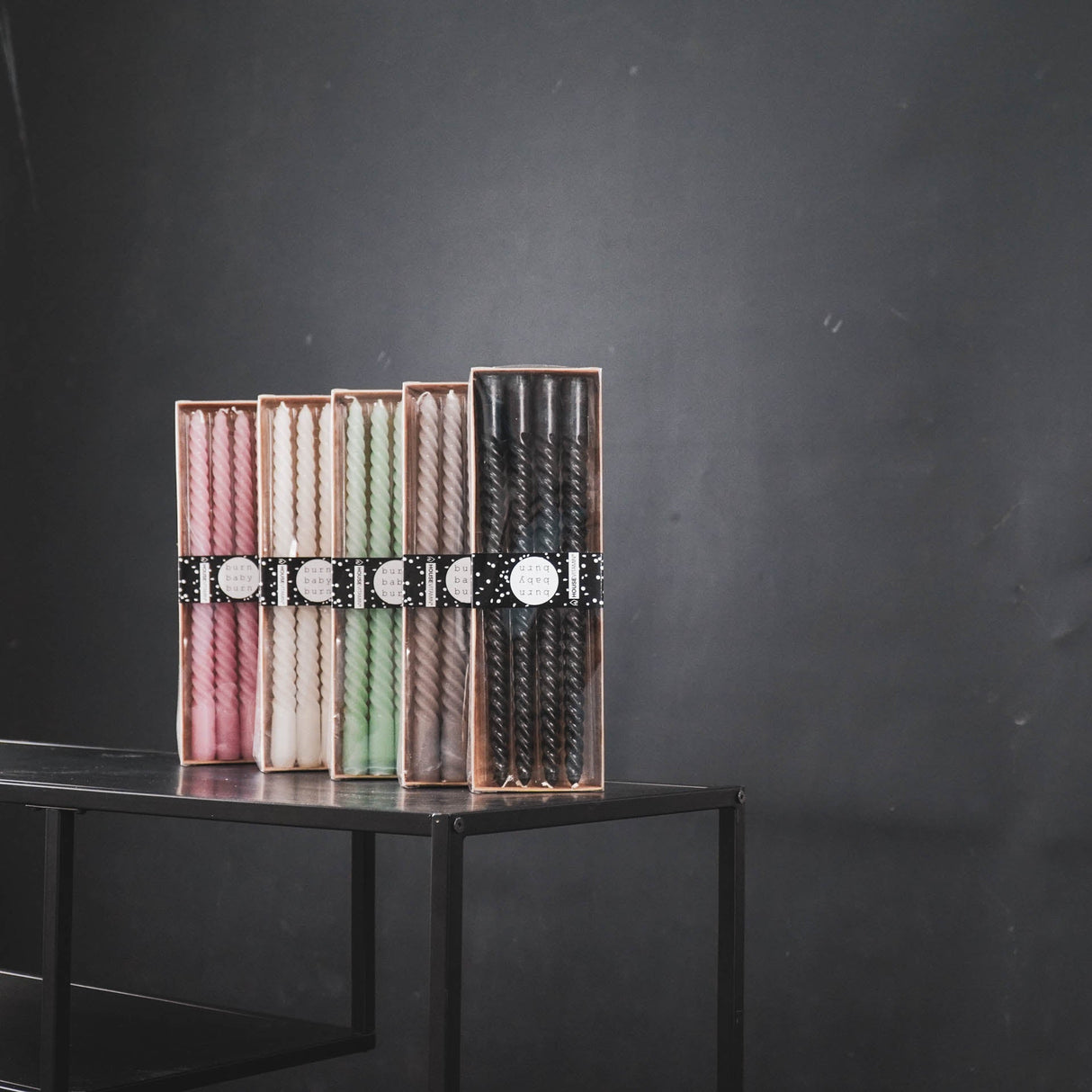 Gedraaide Kaarsen Zwart (Set van 4) / Housevitamin