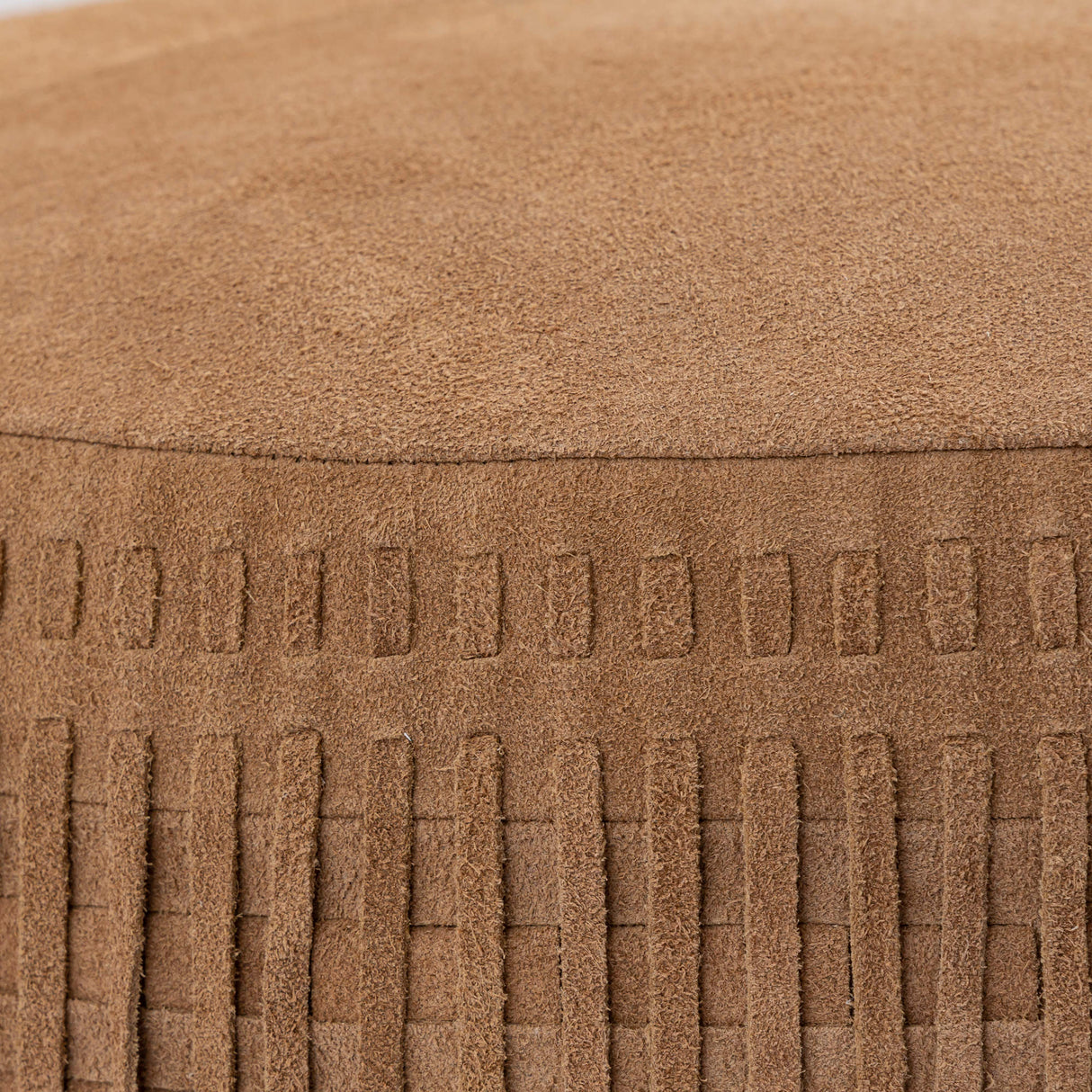 Eleora Camel - Suede Leren Poef met Franjes (Rond S) - PTMD