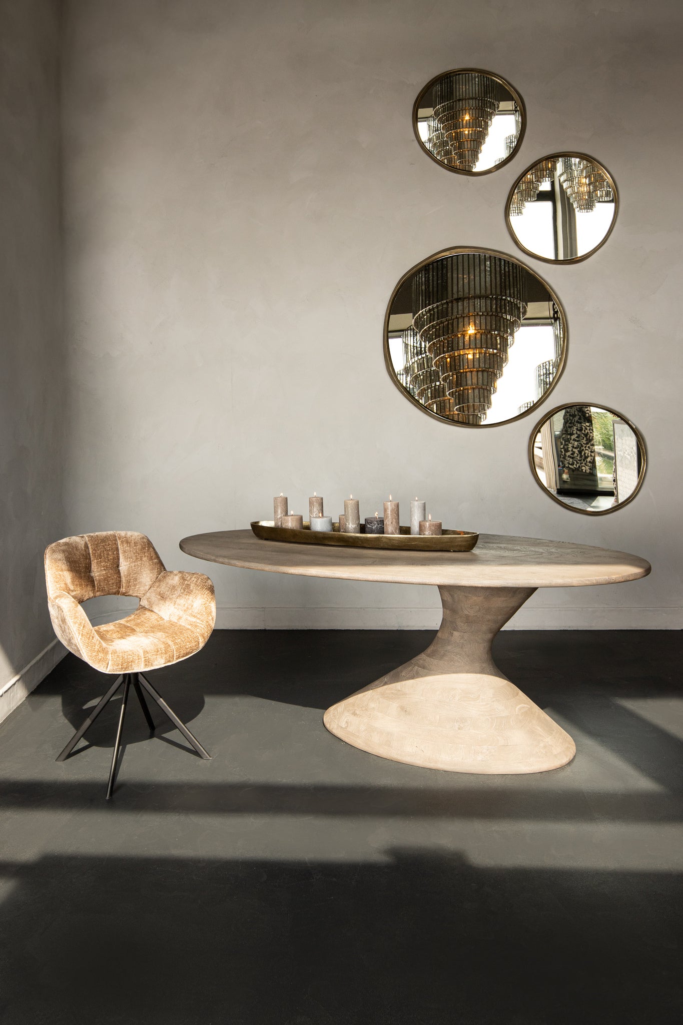 Nemo Grey - Ovale Eettafel van Mangohout (220 cm) - PTMD