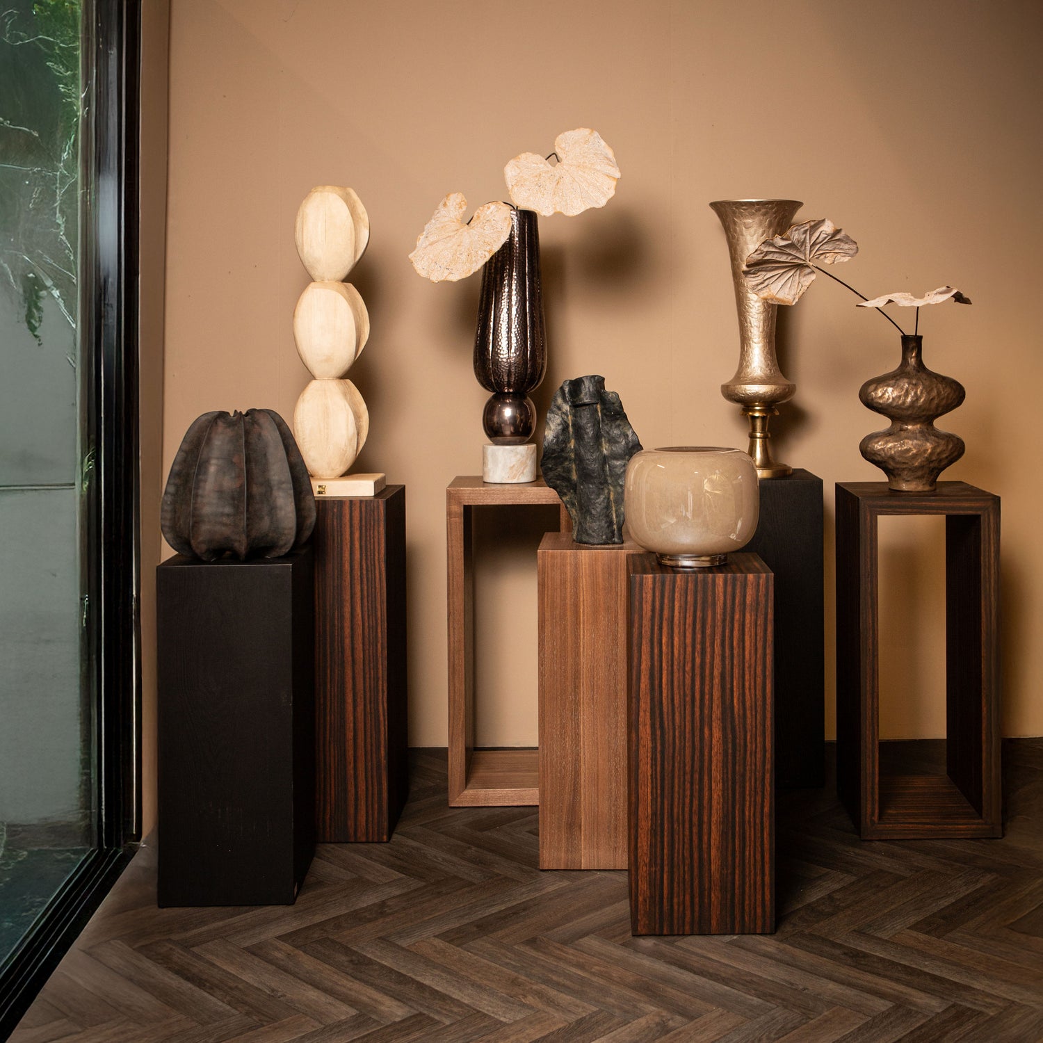 Tiess Wooden Veneer - Luxe Designzuilen in Zwart & Bruin - PTMD