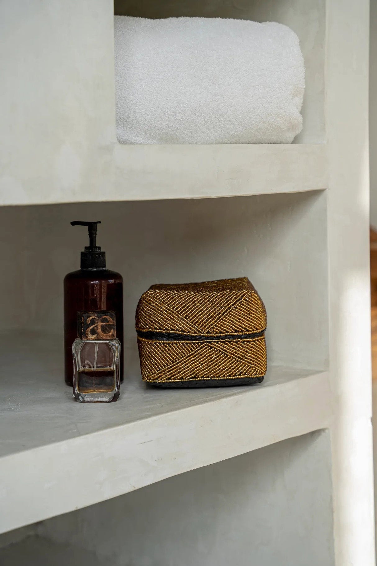 Beaded Mand Goud (M) / Bazar Bizar