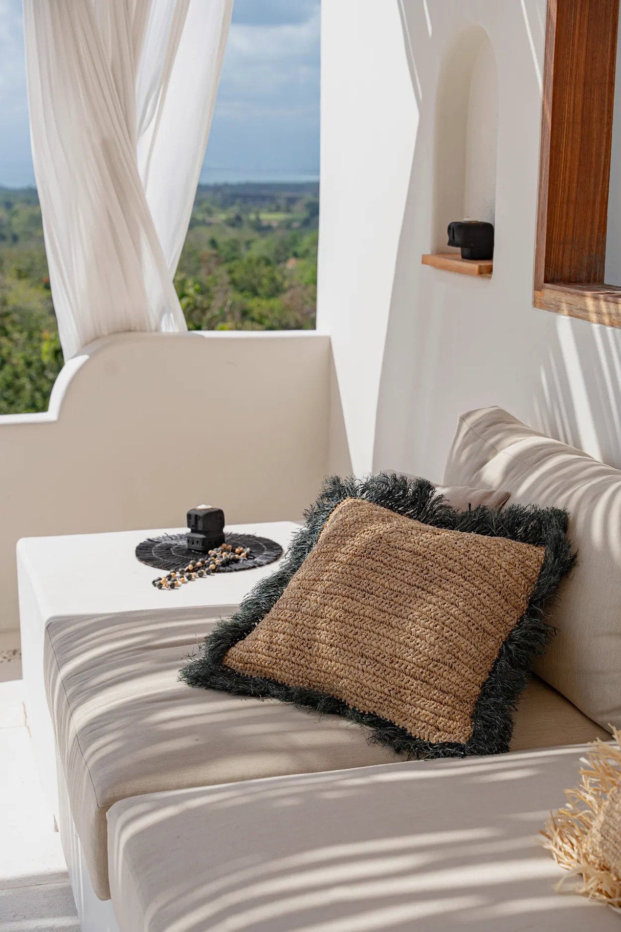 Raffia Kussenhoes (60×60) / Bazar Bizar