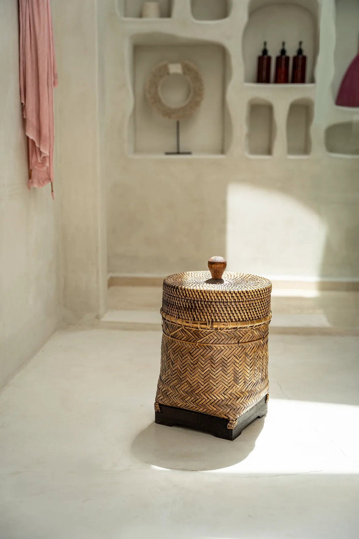 Bathroom Bin Mand / Bazar Bizar