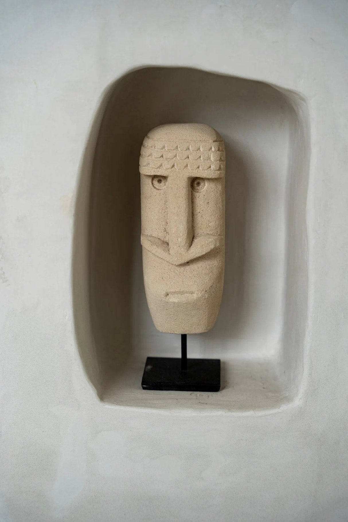 Sumba Steenbeeld op Standaard #21 / Bazar Bizar