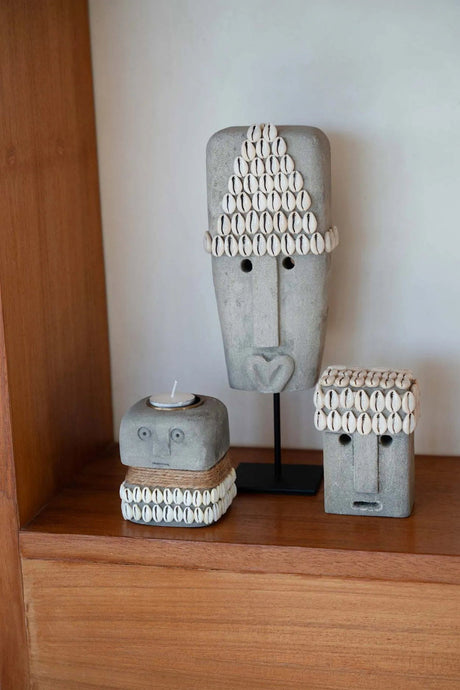 Sumba Steenbeeld op Standaard #32 / Bazar Bizar