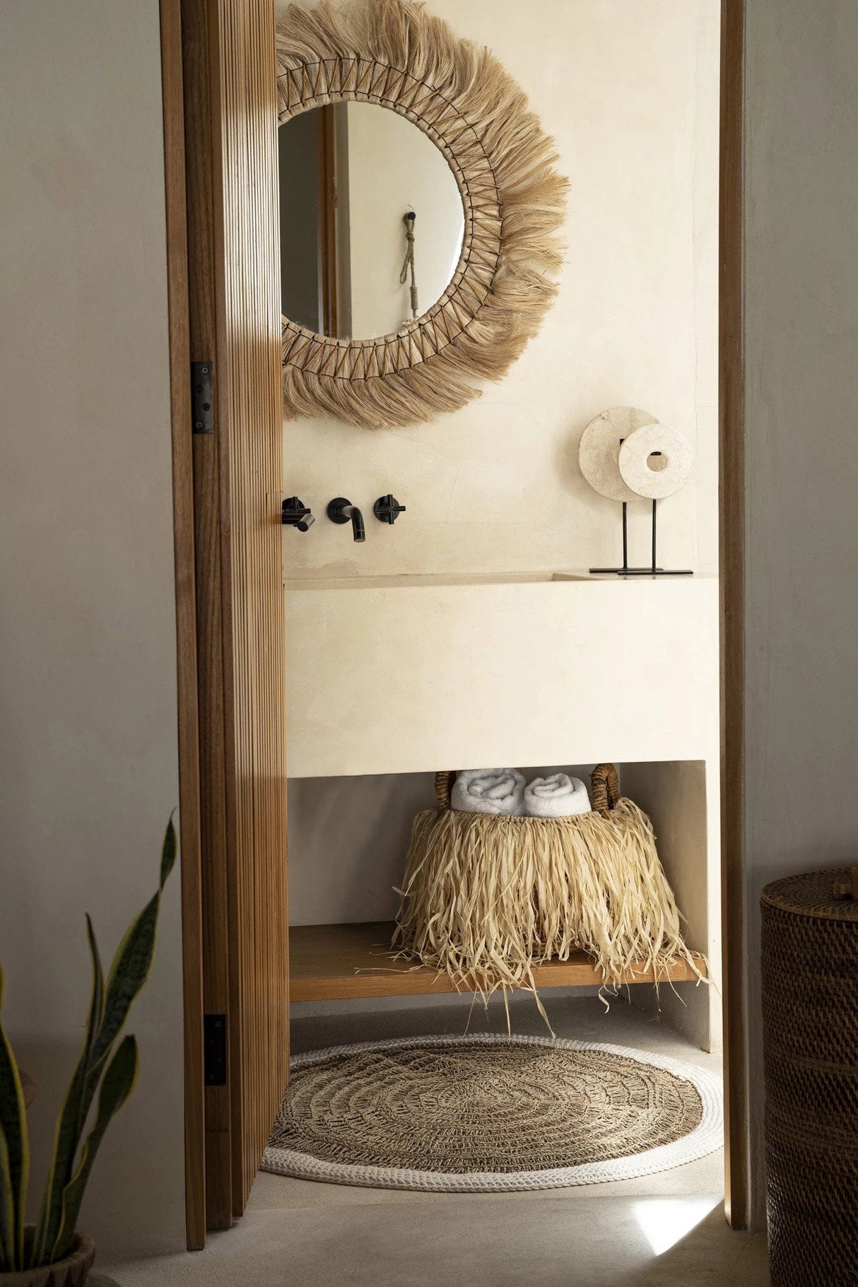 Raffia Mand (L) / Bazar Bizar