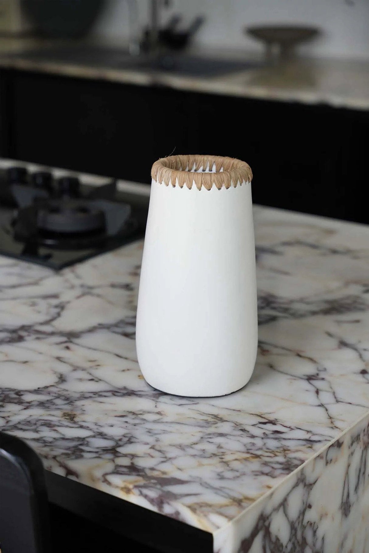 Sneaky Vaas (M) / Bazar Bizar