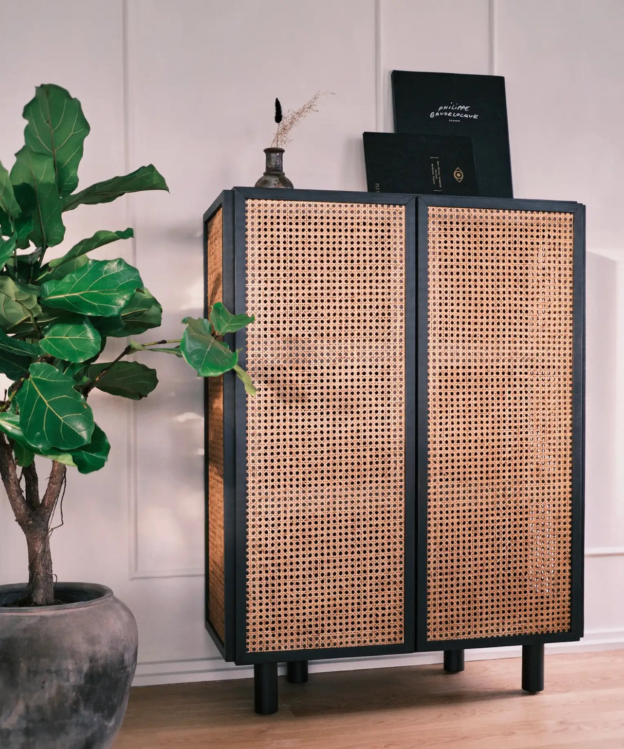 Neo Dressoir - Zwart eiken / Livingfurn