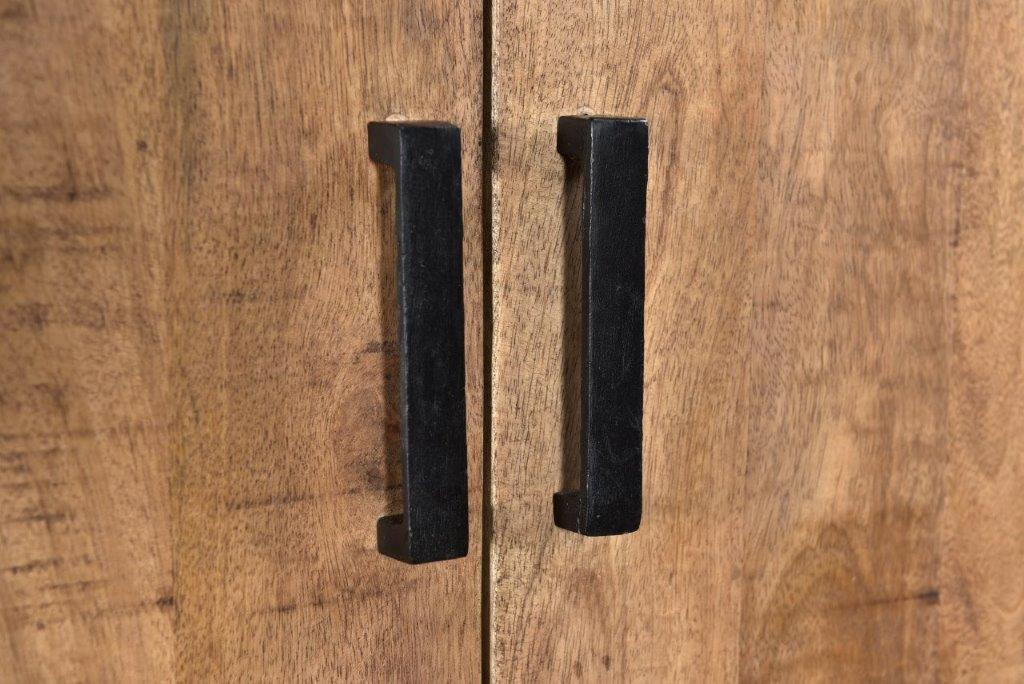 Sturdy Kast / Livingfurn