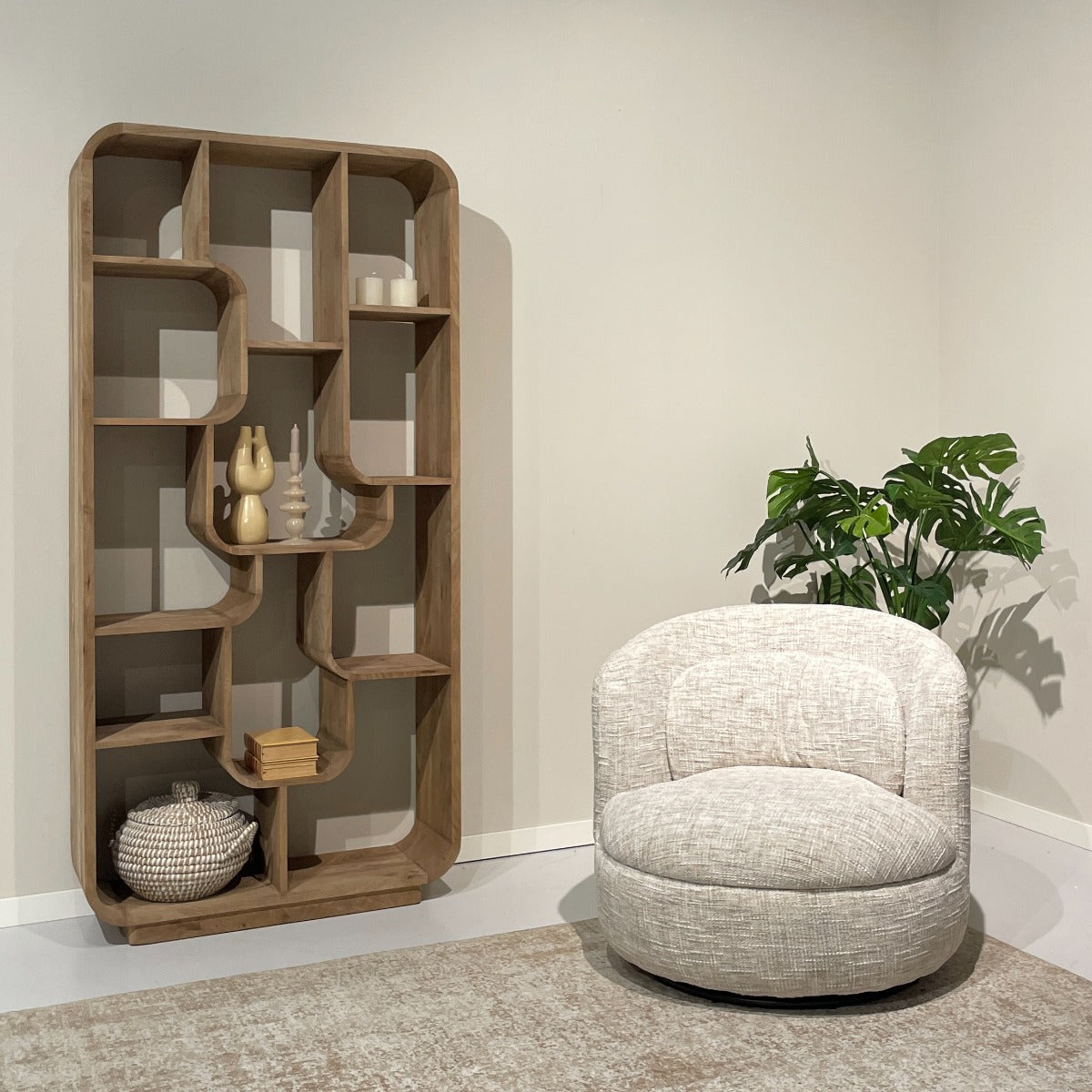 Britt Draaifauteuil – Cream / Livingfurn