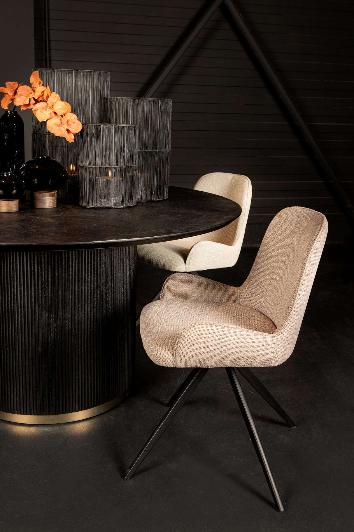 Xelle Brown - Ronde Eettafel van Mangohout (Ø150 cm) - PTMD