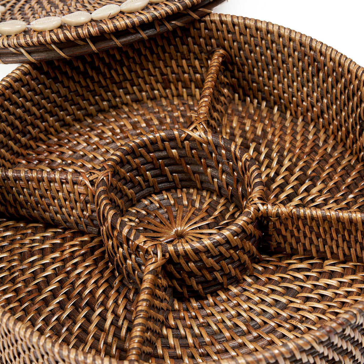 Rattan Compartment Mand / Bazar Bizar