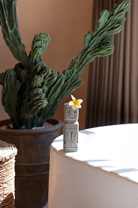 Sumba Stenenbeeld #04 / Bazar Bizar