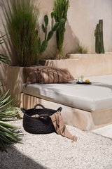 Oh My Gee Kussenhoes Beige Black (35×100) / Bazar Bizar