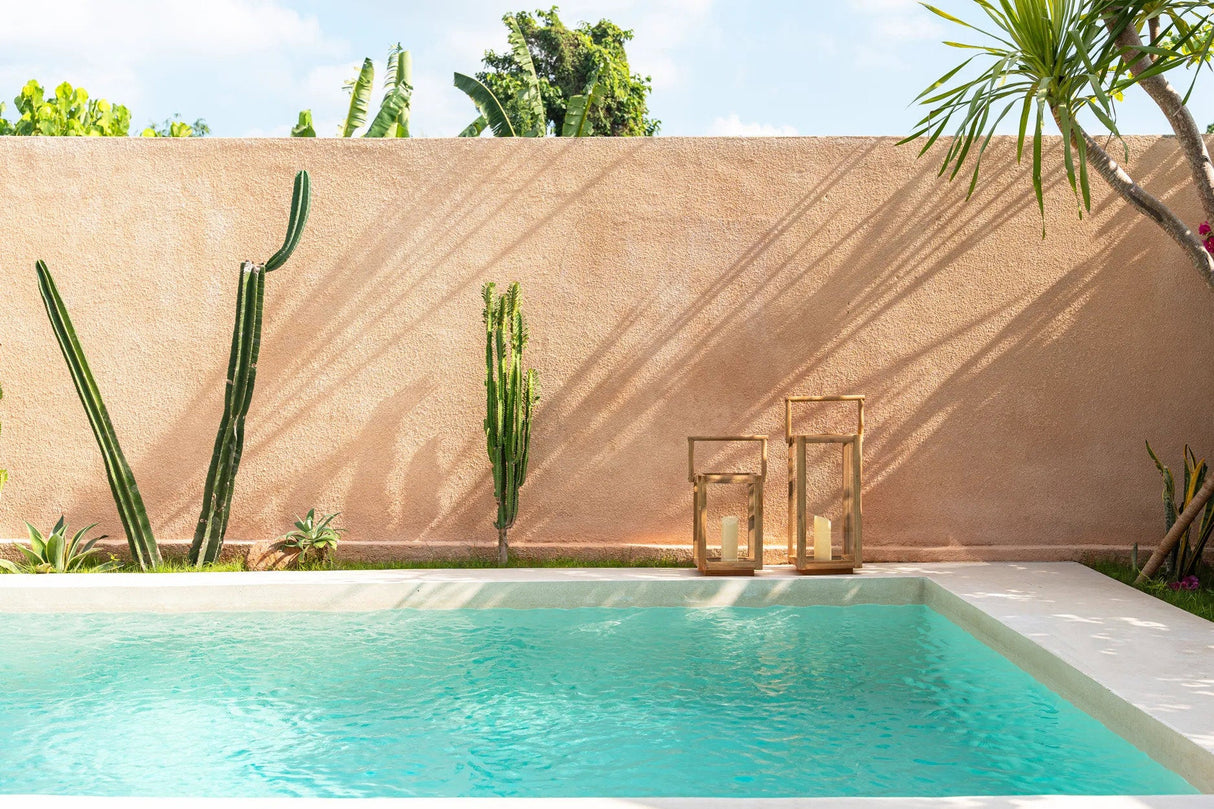 Nusa Penida lantaarn (L) / Bazar Bizar