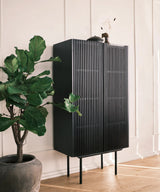 Louvre Kast – Black Oak / Njordec